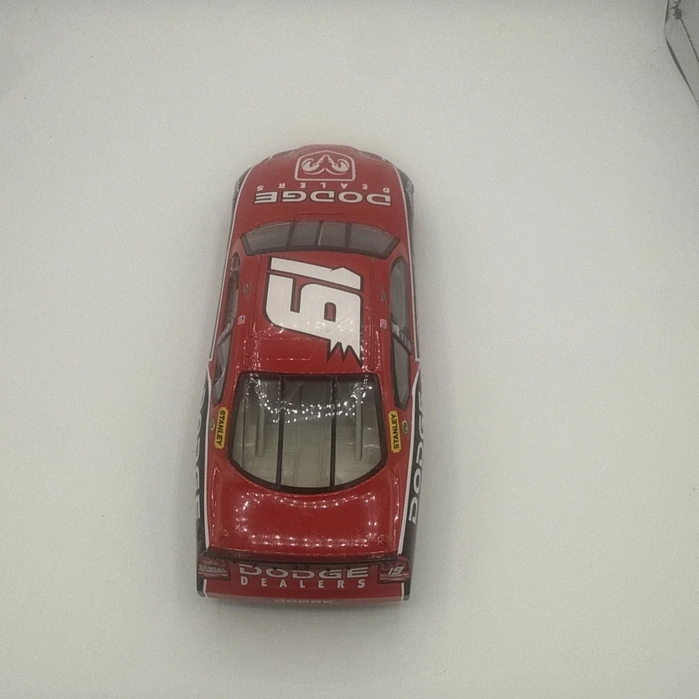 RARE 2006 Jeremy Mayfield #19 Dodge Dealers Dodge Intrepid 1:24 Action NASCAR